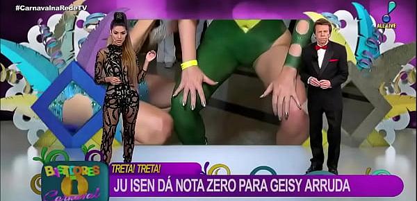  Cu verde Ju Isen mostra demais enquanto faz agachamento ao vivo na RedeTV